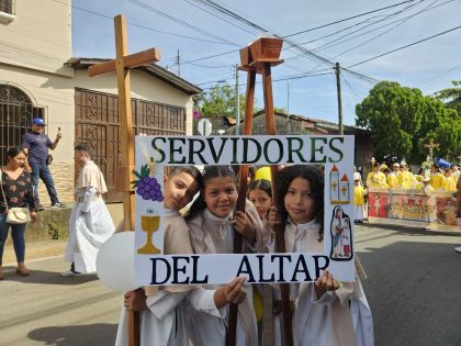 Vl encuentro diocesano de monaguillos en Santiago de María Usulután